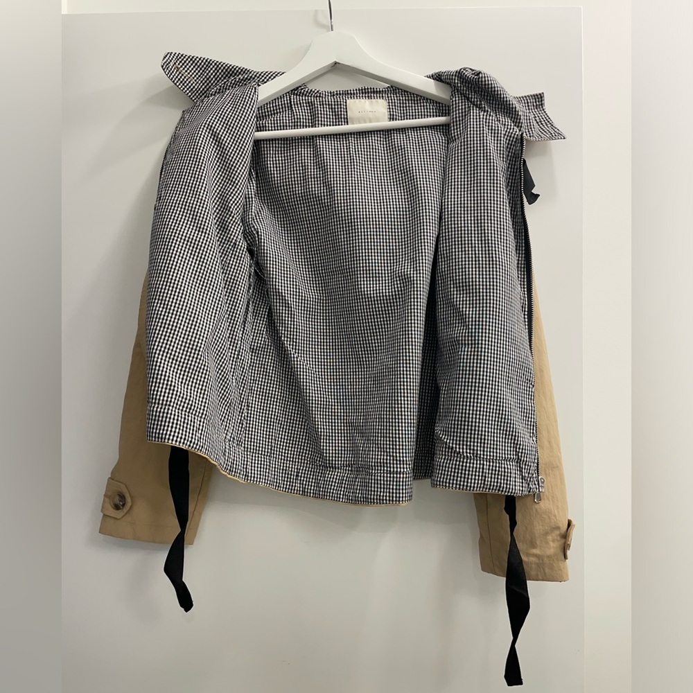 A unique, basic jacket! - Picture 3 of 6